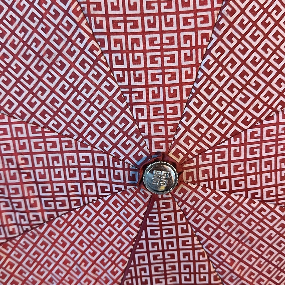 Elegant VINTAGE GIVENCHY  Burgundy Patterned Umbrella - Picture 7 of 16